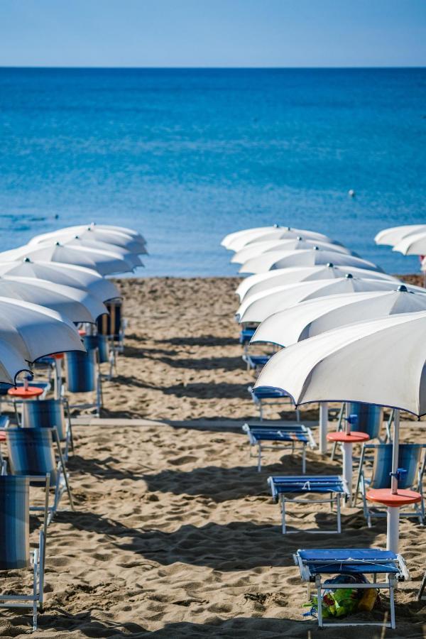 Ticho'S Greenblu Hotel كاستيلانيتا مارينا المظهر الخارجي الصورة