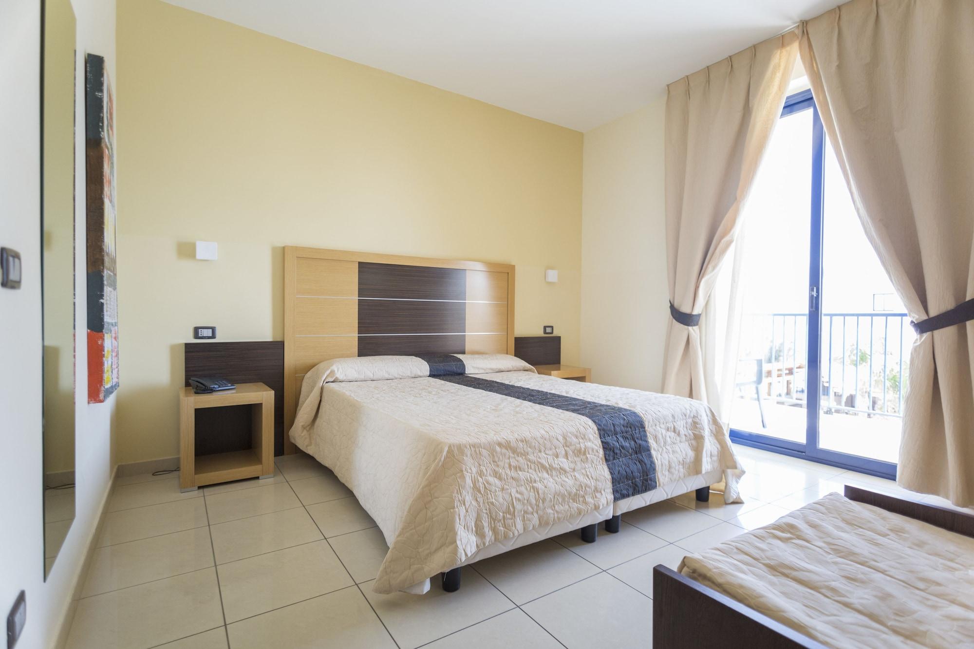 Ticho'S Greenblu Hotel كاستيلانيتا مارينا المظهر الخارجي الصورة