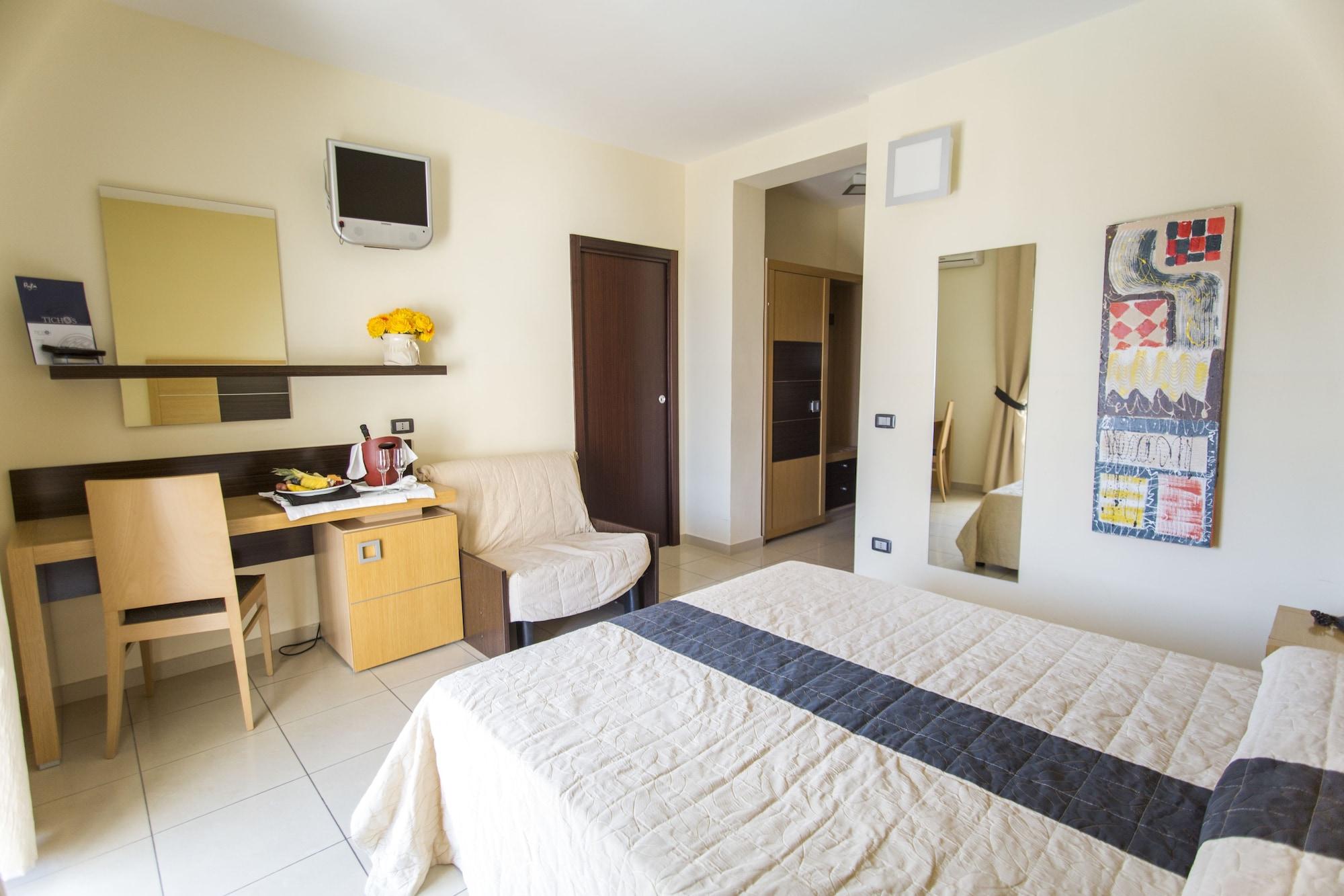 Ticho'S Greenblu Hotel كاستيلانيتا مارينا المظهر الخارجي الصورة