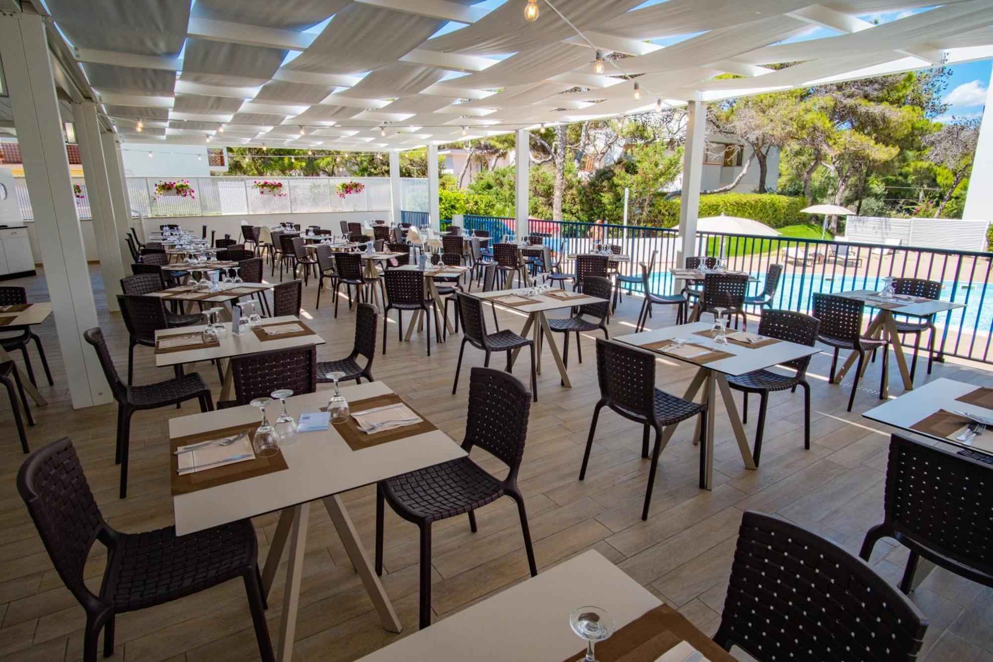 Ticho'S Greenblu Hotel كاستيلانيتا مارينا المظهر الخارجي الصورة