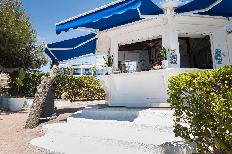 Ticho'S Greenblu Hotel كاستيلانيتا مارينا المظهر الخارجي الصورة
