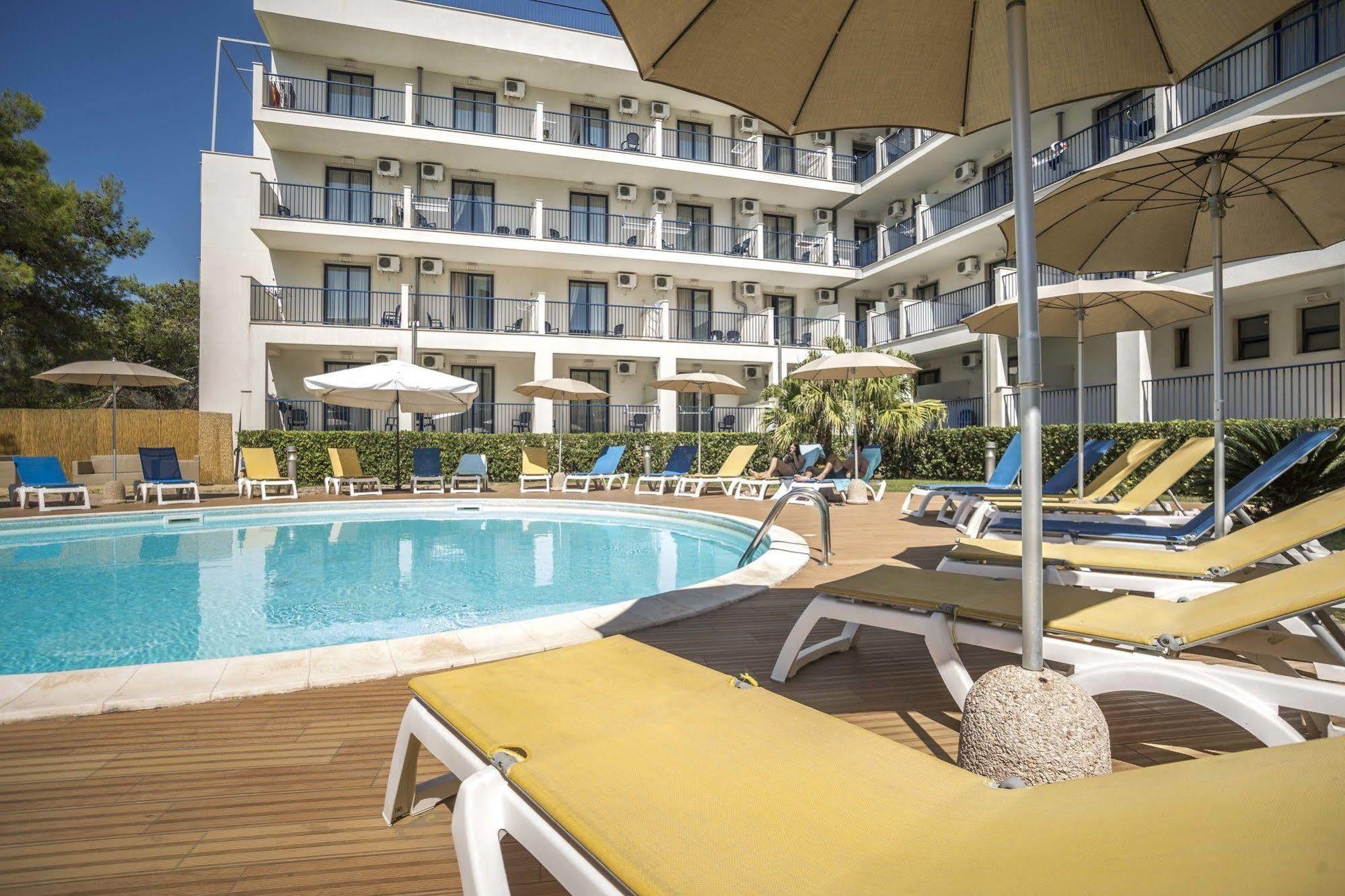 Ticho'S Greenblu Hotel كاستيلانيتا مارينا المظهر الخارجي الصورة