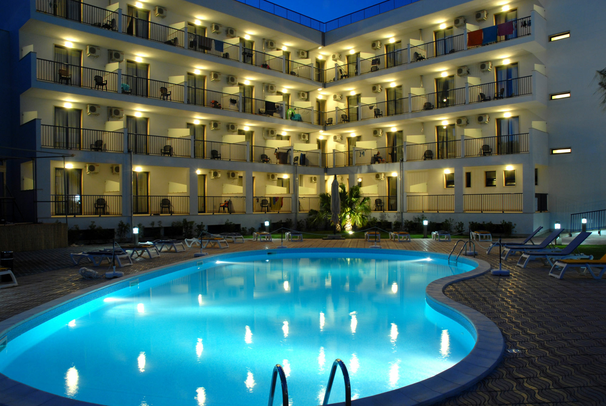 Ticho'S Greenblu Hotel كاستيلانيتا مارينا المظهر الخارجي الصورة